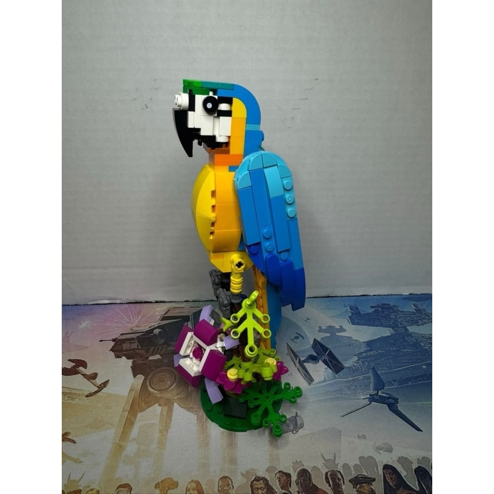 LEGO Creator 3 in 1 Exotic Parrot (31136) Building Toy Frog Fish 253 Pieces